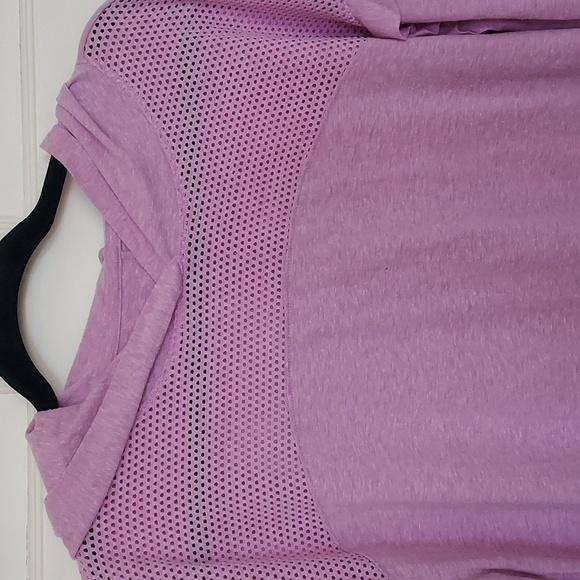 Livi Active Mesh Yoke Hoodie w/ Ruffles - Picture 5 of 12
